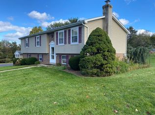 1516 Bramble Pl, Orefield, PA 18069
