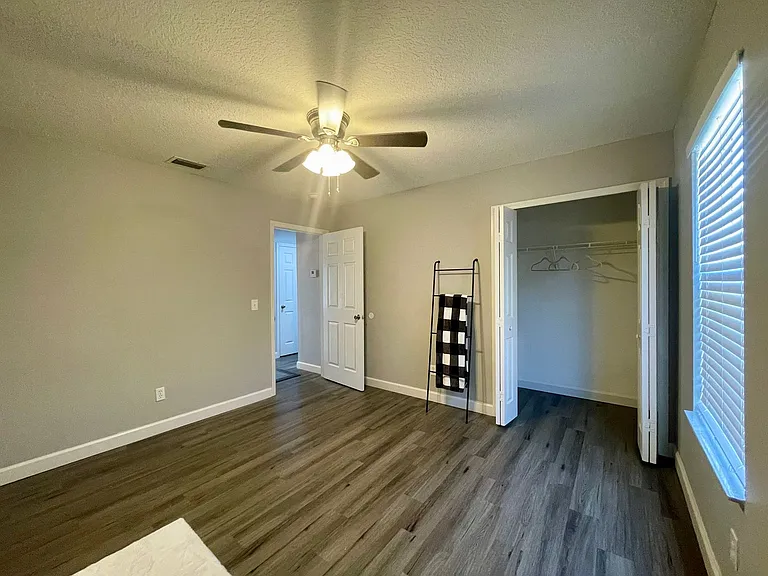 Village Park Townhomes | 2 & 3 Bedroom Apartments in Lady Lake, FL — Photo 55