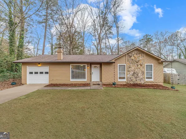30 Saratoga Dr, Lawrenceville, GA 30044