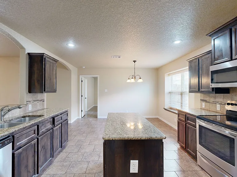 504 W Orion Dr — Photo 14