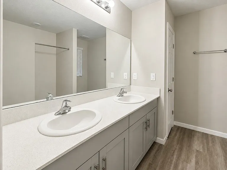 13029 Oak Hill Way — Photo 8
