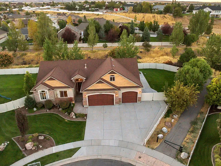 13866 S Markham Peak Cir — Photo 2