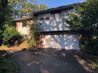 1110 Vinewood Ave, Willow Springs, IL 60480