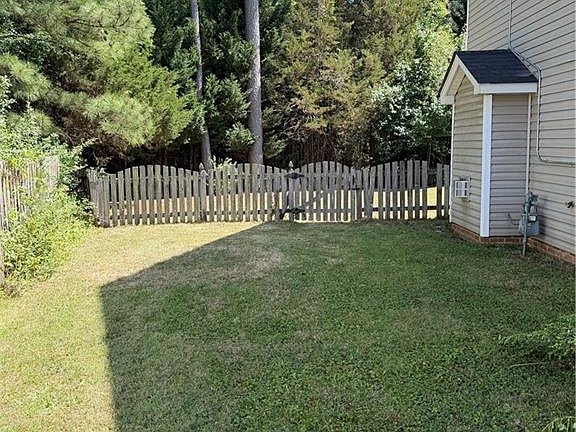 3rd image of 30 Pilot Ridge Ct