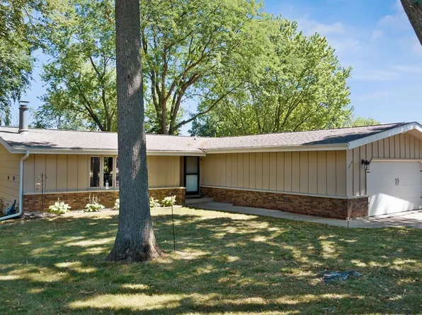 1219 Lake Summerset Rd, Davis, IL 61019