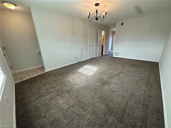 5th image of 207 Northpoint Ave Unit H