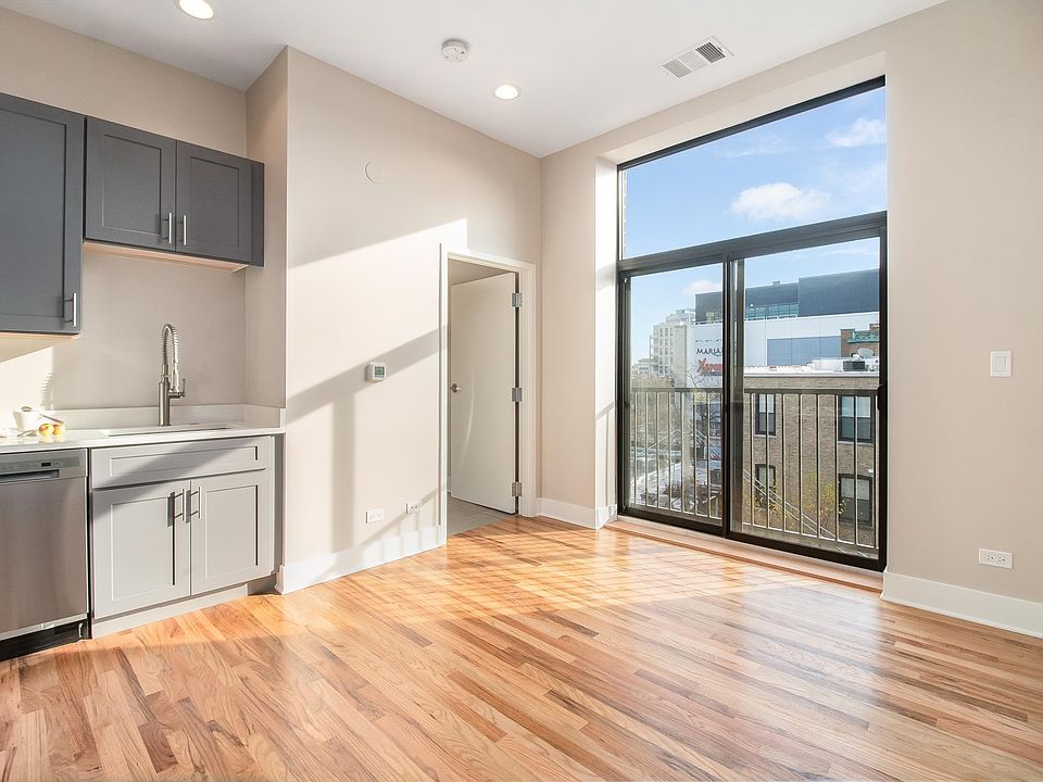 1st image of 3120 N Broadway St #304