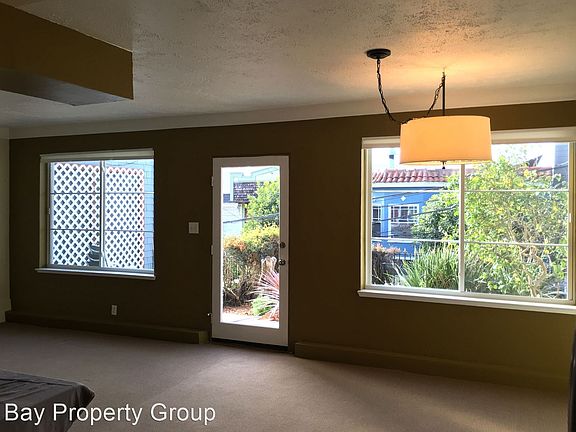 5th image of 53 Lundys Ln