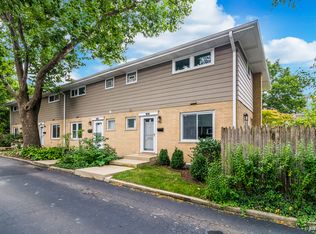 811 Hibbard Rd, Wilmette, IL 60091