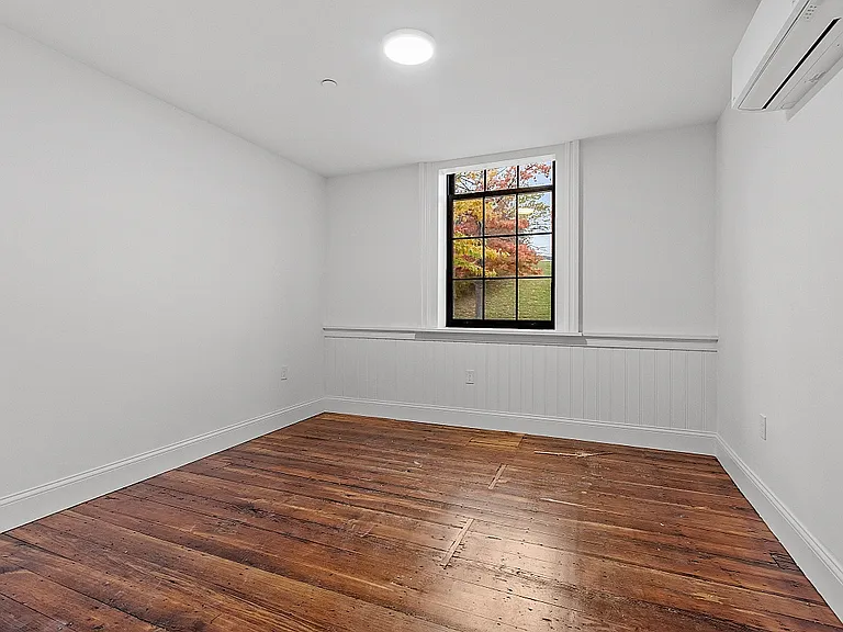 205 Summer St #3 — Photo 37
