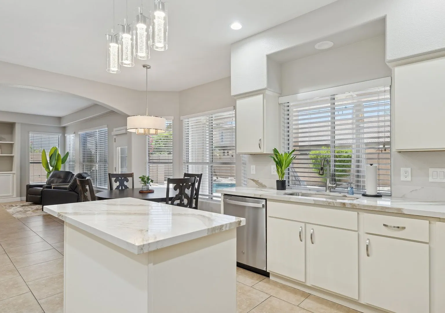 Like Living At A Resort Fully Furnished, Fully Upgraded, Pool, Storage, Large Yard, Minutes To Ma... — Photo 1