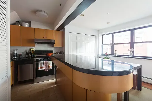 Rented by Veracity NYC LLC | media 41