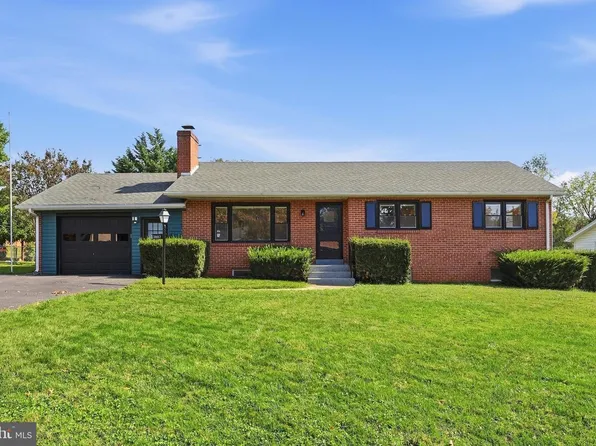 3887 Shadywood Dr, Jefferson, MD 21755