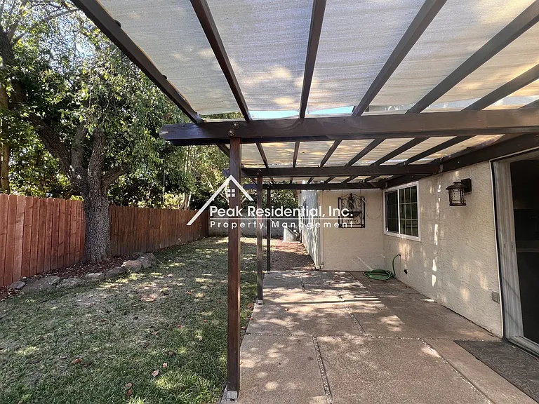 5541 Walnut Ave — Photo 23