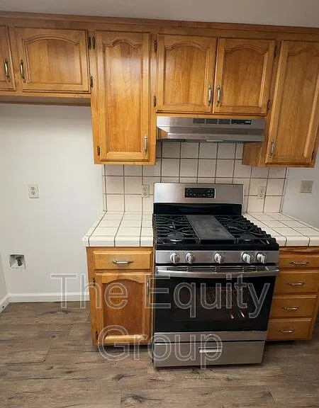 1330 S Rossmoor St — Photo 6