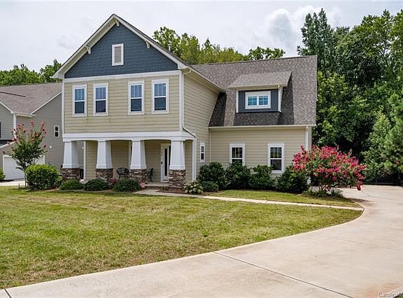 3rd image of 384 Montibello Dr