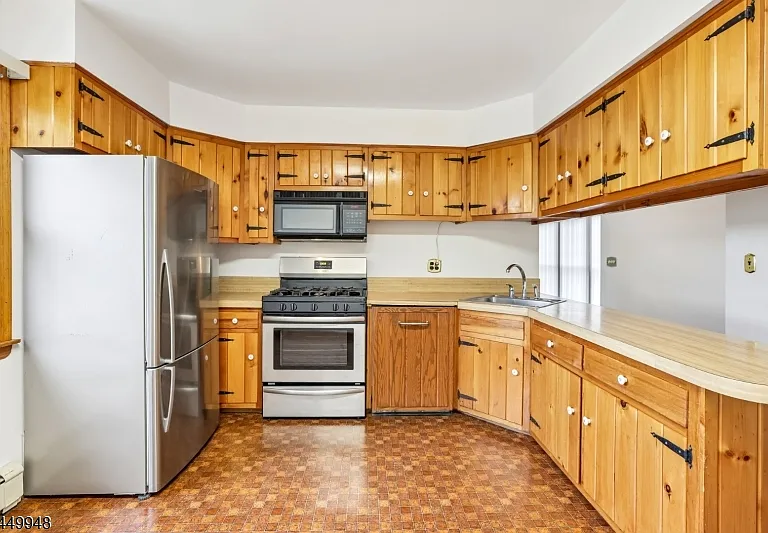488 Cedar Ln — Photo 12
