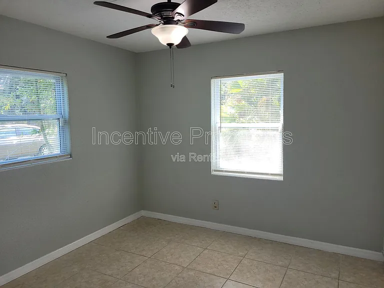 7803 Mandarin Dr — Photo 10