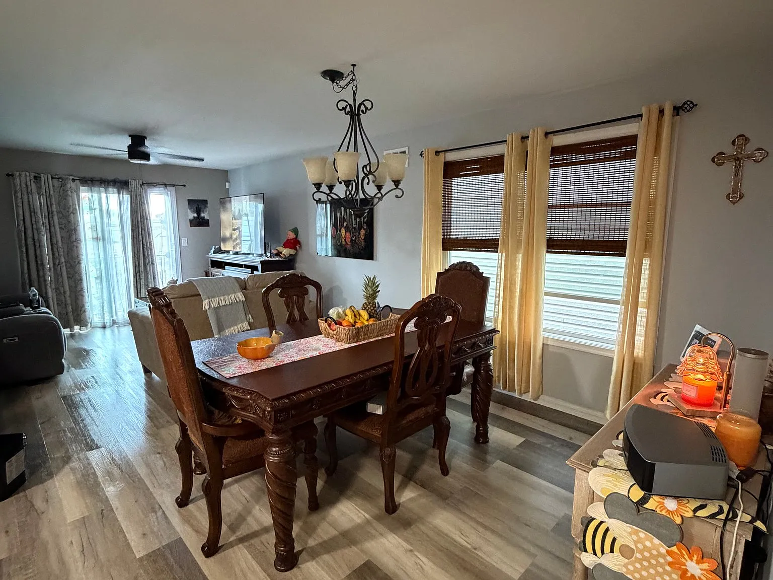 3 bed, 2.0 bath, $2,900 — Photo 3