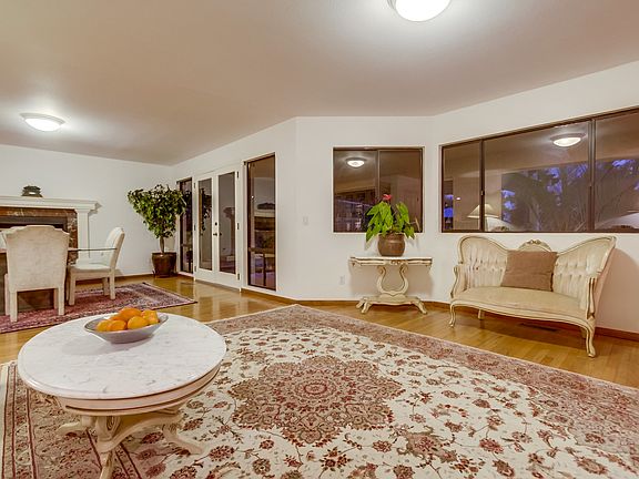 4th image of 2460 Vista Lago Ter