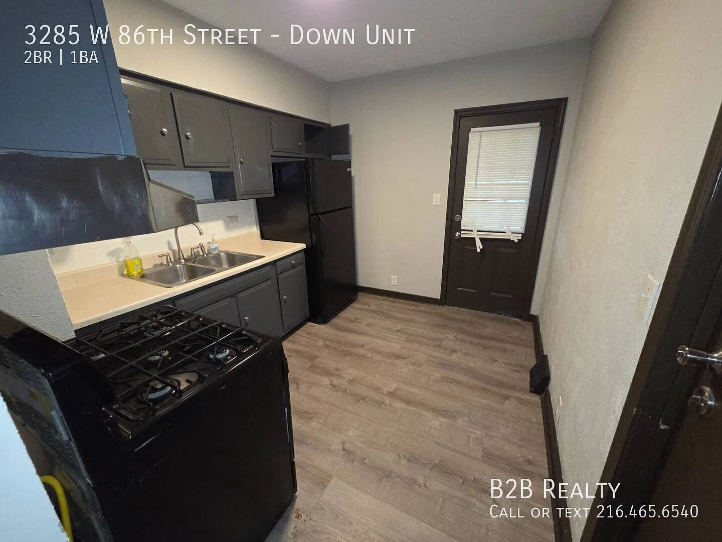 Charming 2-Bedroom Property in Prime Location — Photo 2