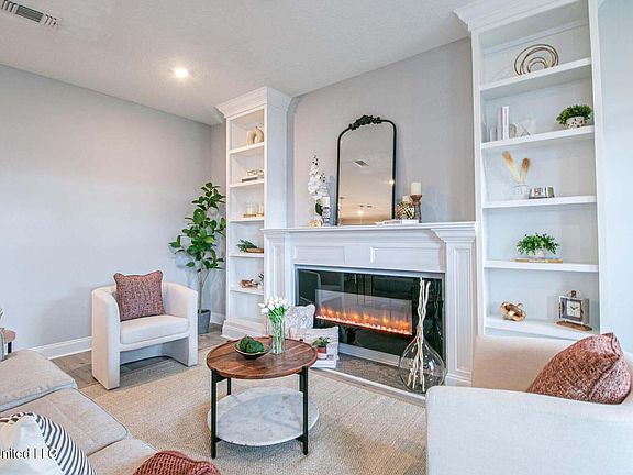 5th image of 10446 W Landon Green Cir