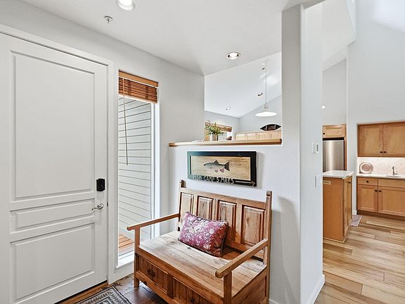 5th image of 60527 Seventh Mountain Dr