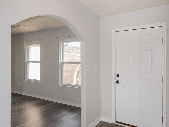 5th image of 6973 Cabral St
