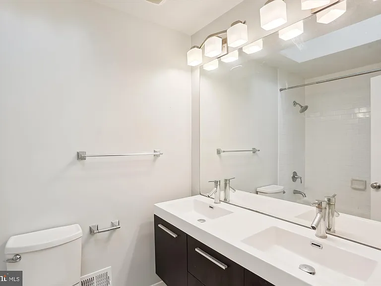 8206 Stone Trail Dr — Photo 35
