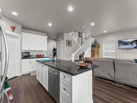 3rd image of 2632 N Cormac Pl