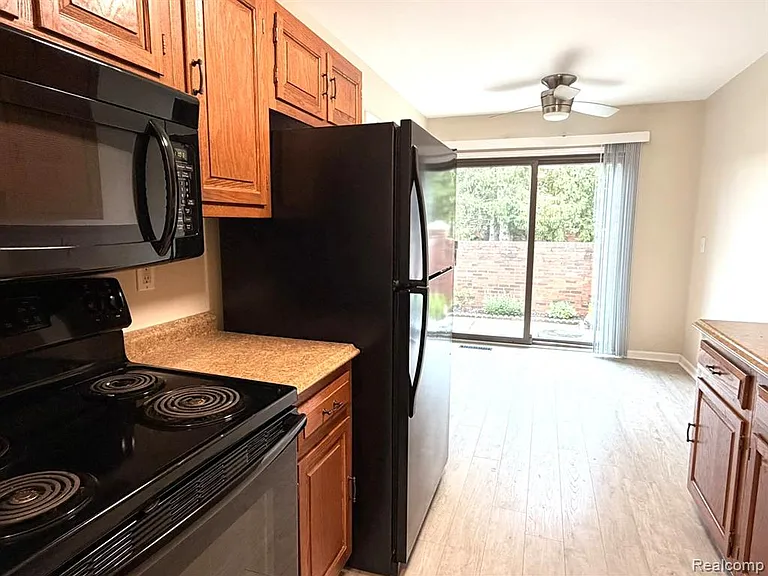 41090 Southwind Dr — Photo 8