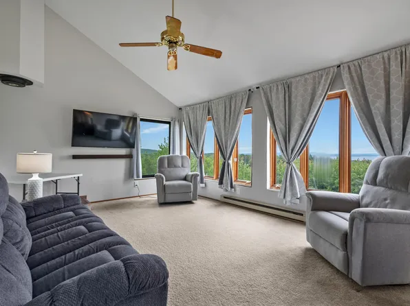 29 Valley Lane, Sebago, ME 04029