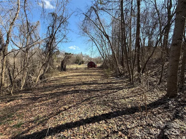 296 19th Ave SW, Hickory, NC 28602