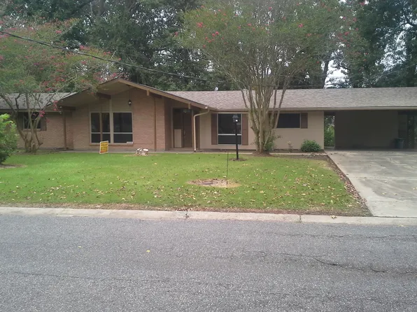 1135 Dietlien Blvd, Opelousas, LA 70570