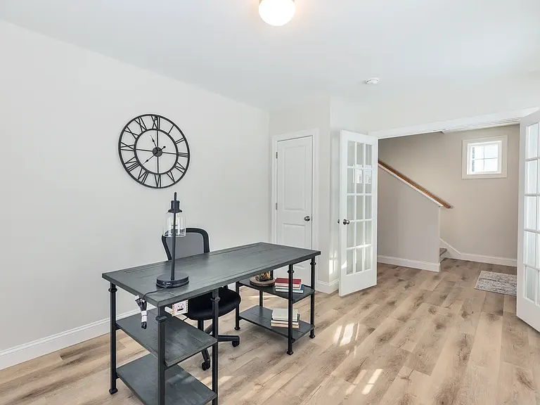 17 Woodmans Ln — Photo 10