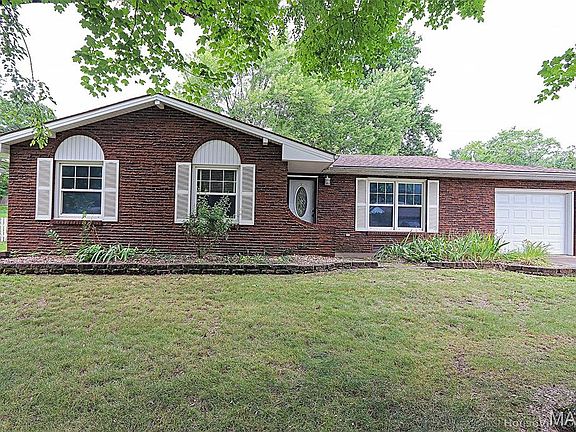 2nd image of 2225 Sherwood Dr