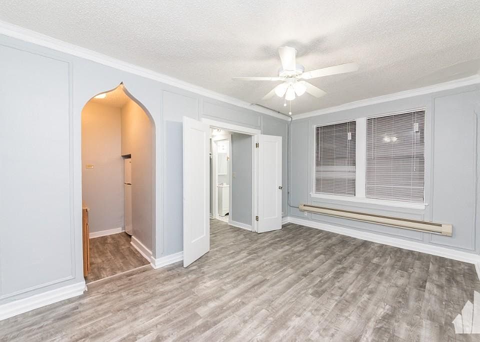 1st image of 4739 N Beacon St #304