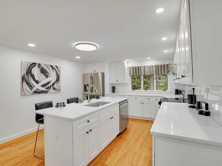 11 W Ridge Dr — Photo 11