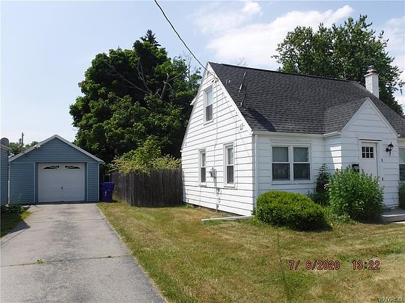 3rd image of 202 Barnsdale Ave