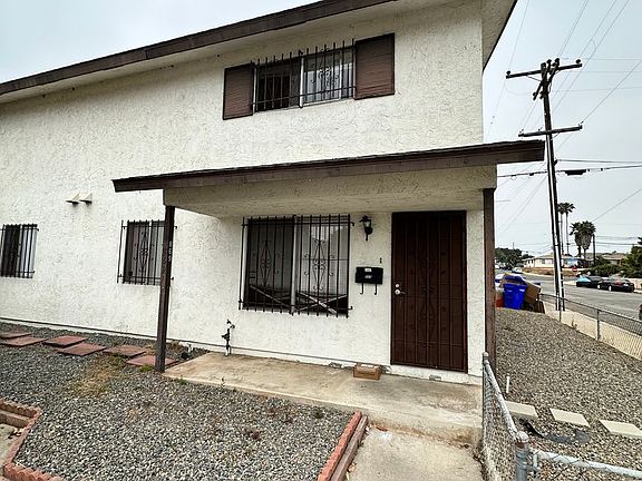 3rd image of 869-879 Cypress Ave