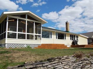 3848 Lakeland Dr, Cheboygan, MI 49721