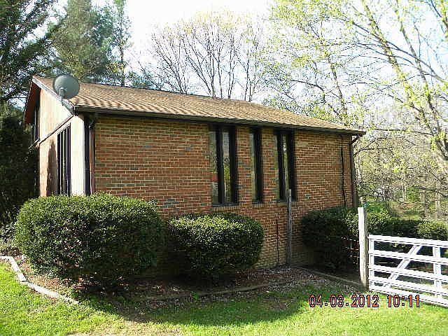 2nd image of 580 White Pine Dr