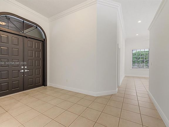 4th image of 10261 SW 58th St
