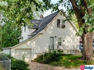 2320 S 35th St, Omaha, NE 68105