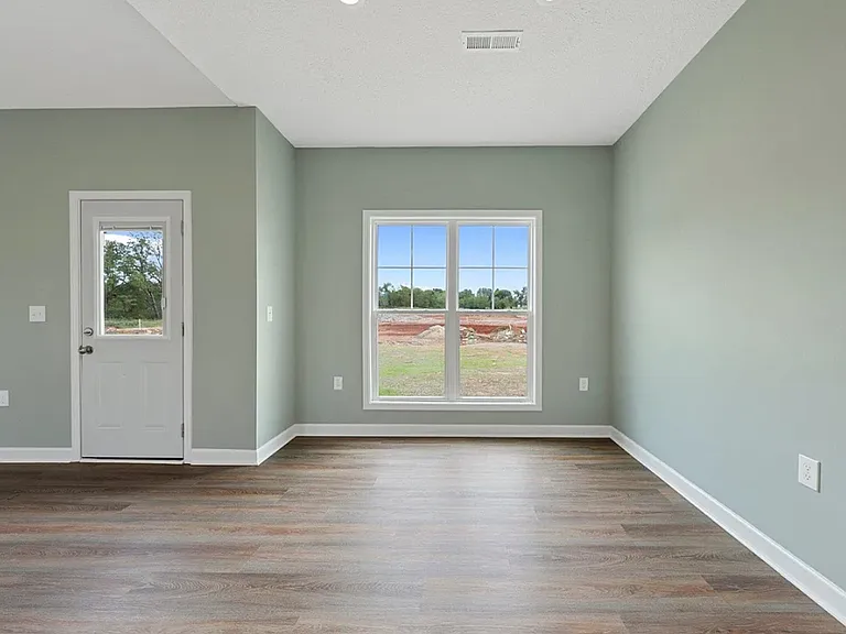 2583 Cedrus Ave — Photo 13