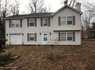 1899 Pinecrest Ct, Tobyhanna, PA