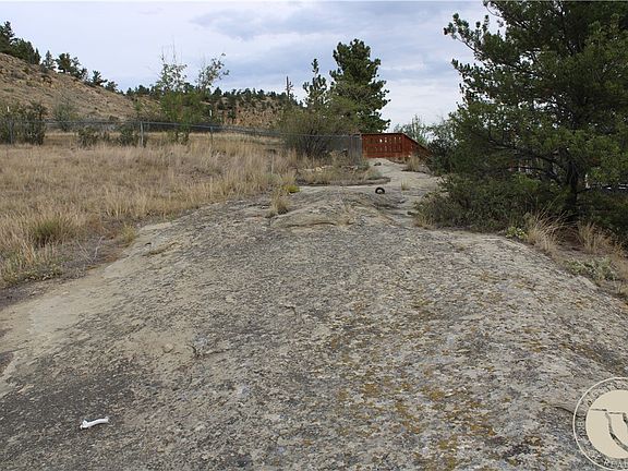 3rd image of 1 Rim Rock Dr