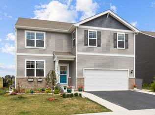 1562 Hollow Tree Ln, North Hampshire, IL 60140