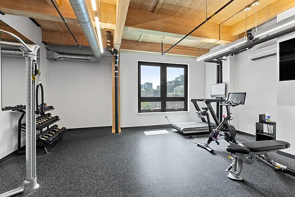 Rented by Greystar | media 11