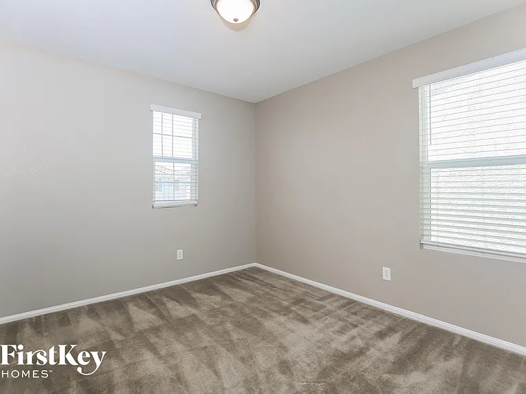 9450 Yorkshire Coast Ave — Photo 13